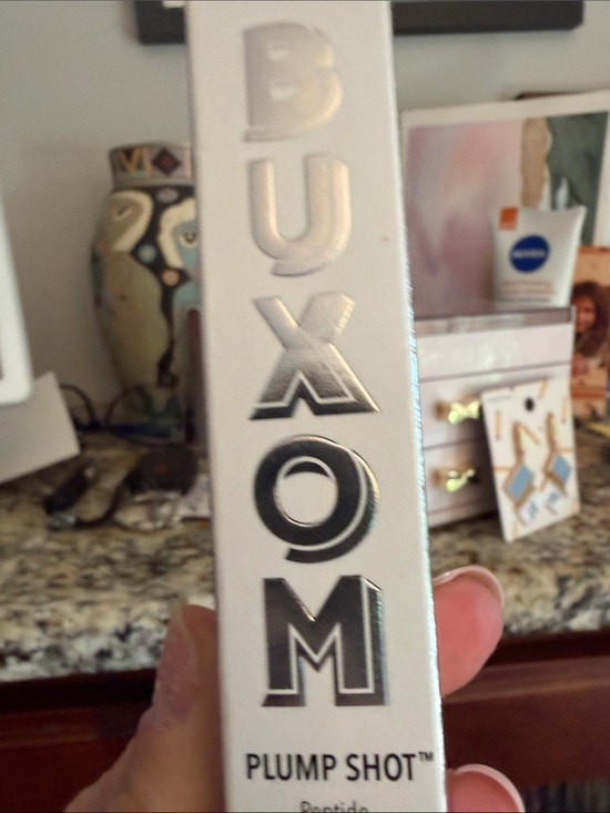 Buxom Other - Buxom Plump Shot Lip Plumper - Full Size NWT Sexier Lips in Seconds 👄